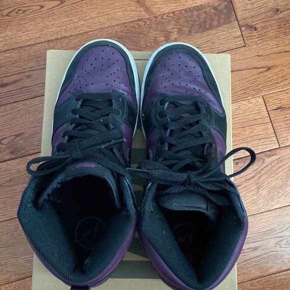 Authentic Shanghai fragment dunks - Picture 2 of 3